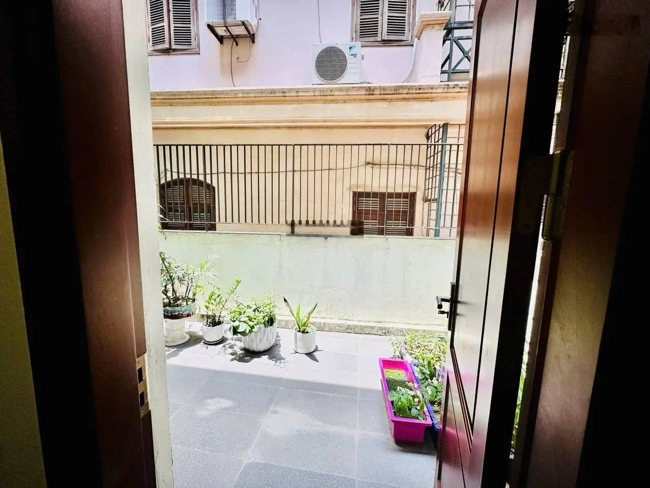 Bán nhà chính chủ đẹp - giá tốt tại hoàng hoa thám, 11.5 tỷ, 68m2 , sổ vuông đẹp