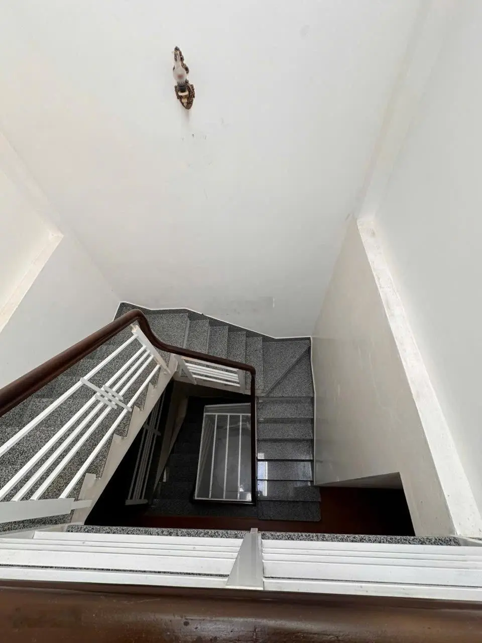 Bán nhà 2 mặt tiền trước sau đường Mê Linh, phường Tân Tiến, tp. Nha Trang ( gần NTMK)