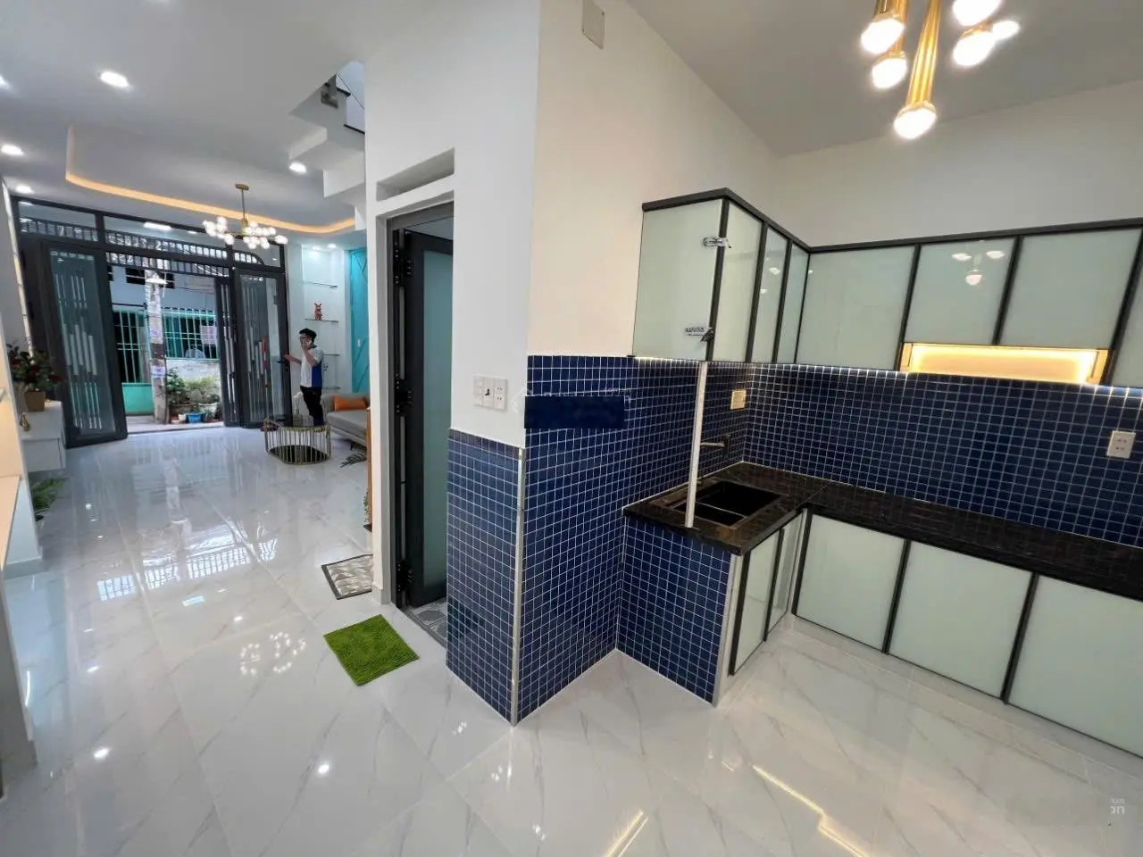 Bán gấp nhà HXH Trần Tuấn Khải - Phường 5 - Quận 5. DT 68m2, Giá 4,1 tỷ cho thuê 24 triệu/th