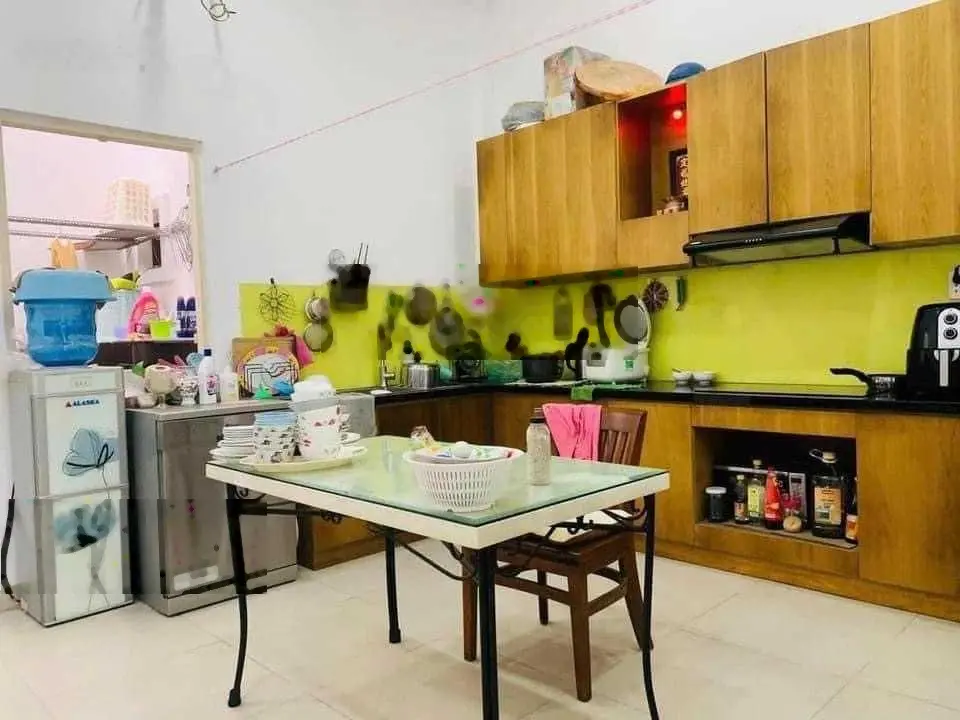 Chủ nhà cần bán nhà ngay trung tâm Q10 Đ. Sư Vạn Hạnh - 60m2 giá còn thương lượng