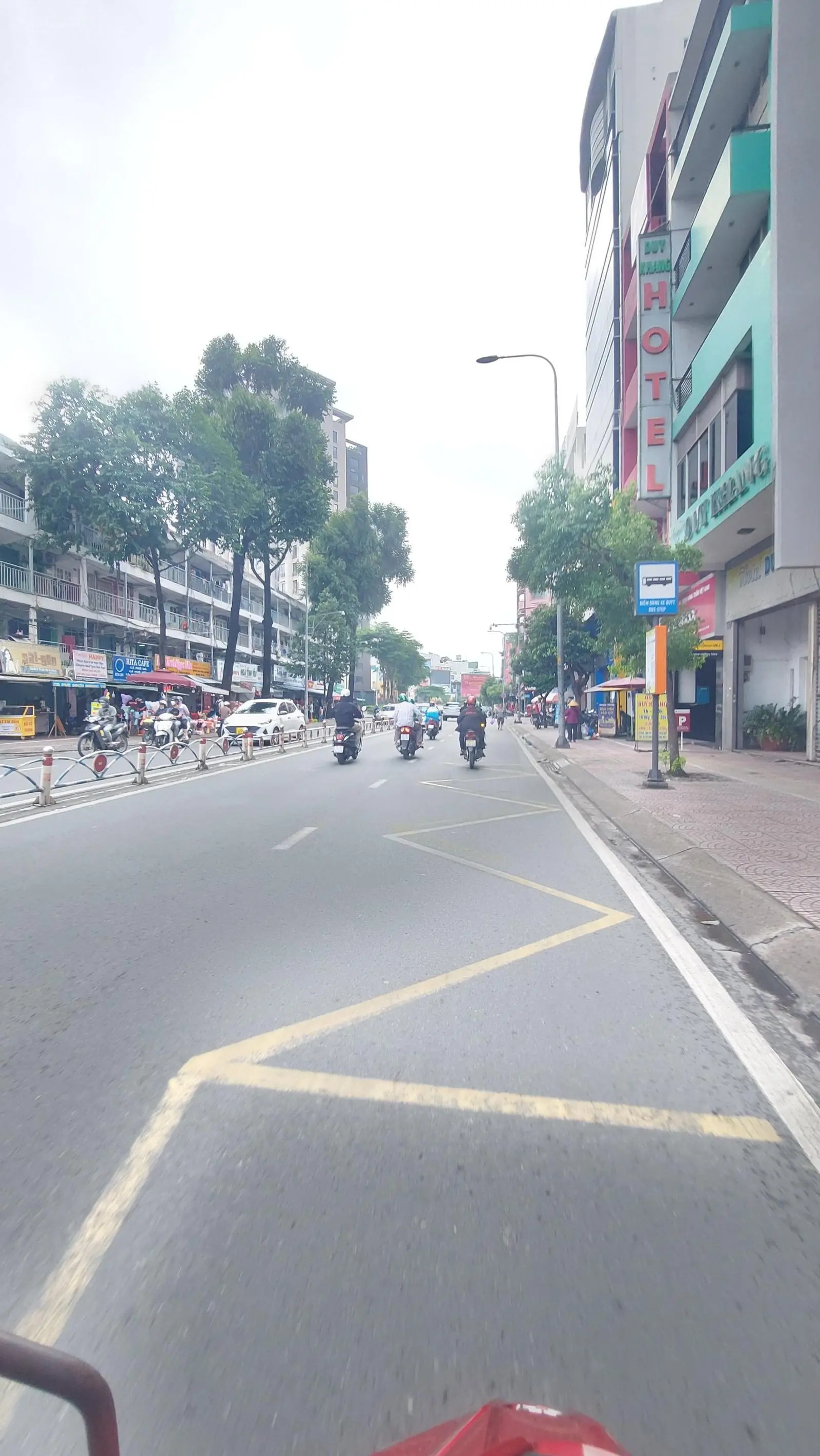 Bán nhà mặt tiền khánh hội ngang 12m 4 tầng