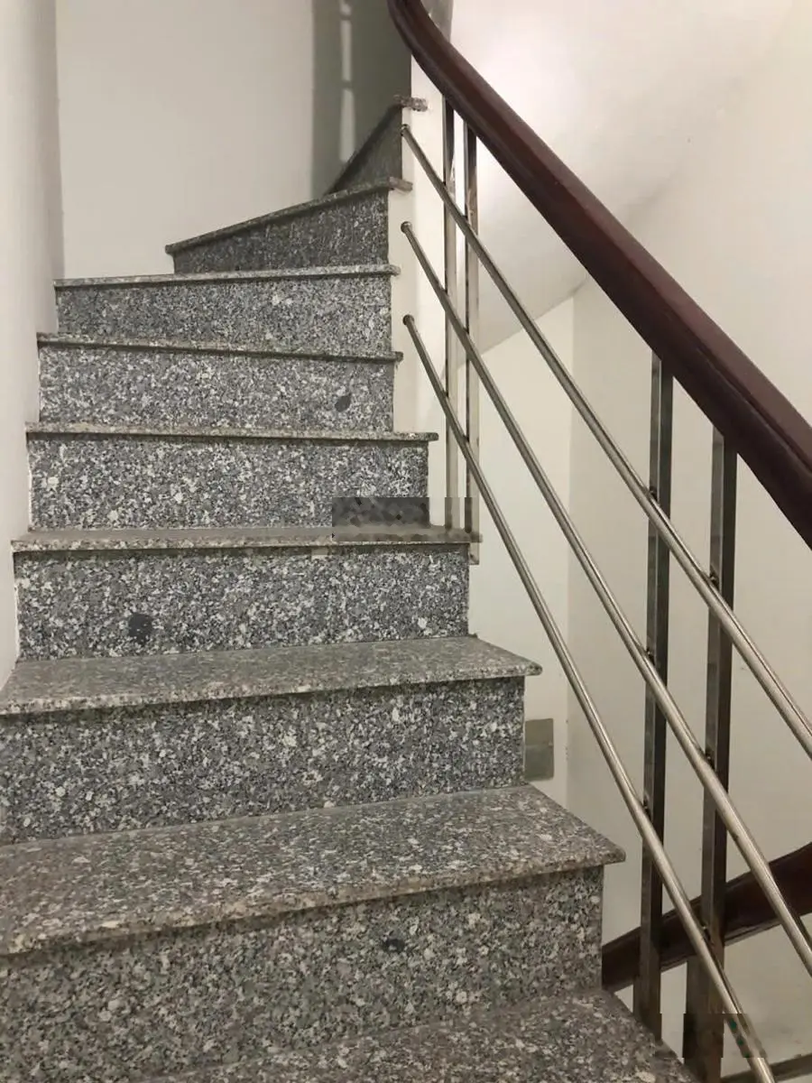 Nhà đẹp giá rẻ 34m2 giá 5ty7 - sổ đỏ - oto 4 chỗ đỗ cửa