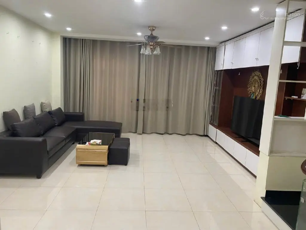 Bán nhà phùng khoang, 44m- mt5m- 5 tầng, cách ô tô tránh 3m, ,xe 4 chỗ đỗ cửa- Lô góc