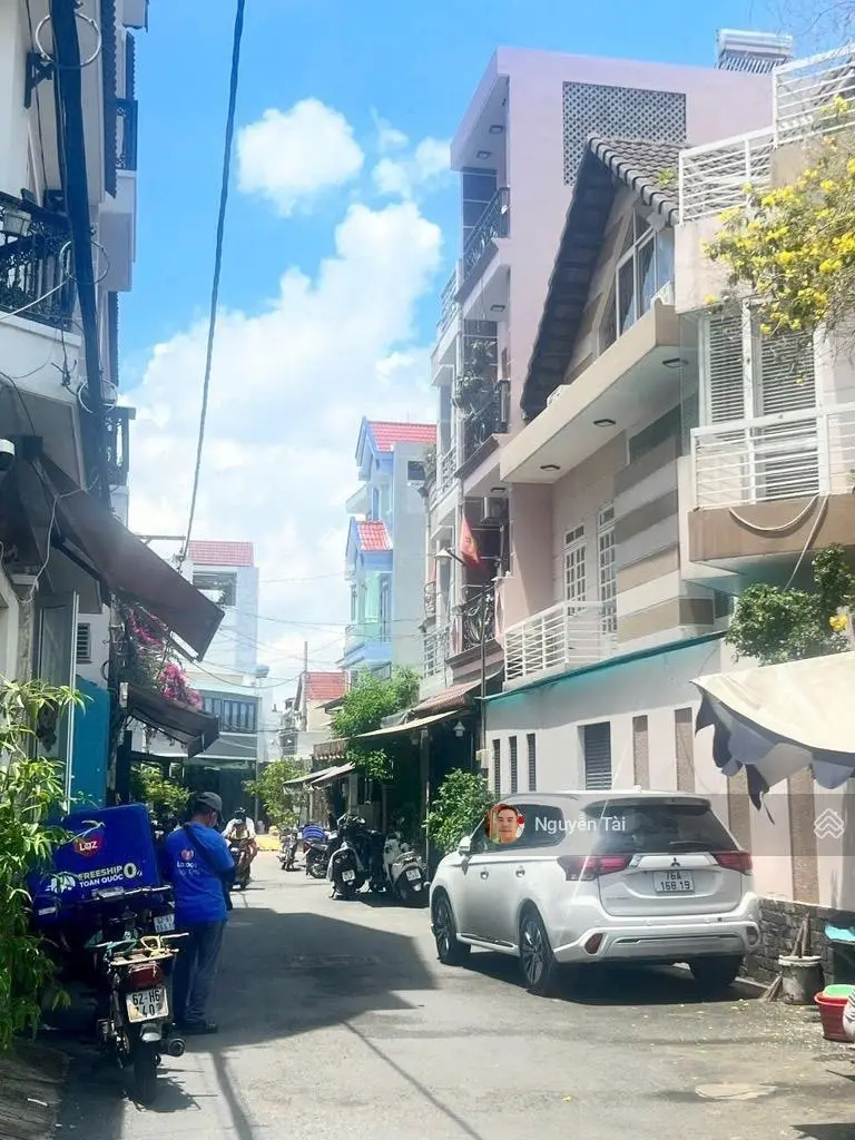 Bán gấp nhà riêng Trương Phước Phan, Bình Tân 50m2, 2 tầng mới đẹp, hẻm 8m sát mặt tiền nhỉnh 5 tỷ