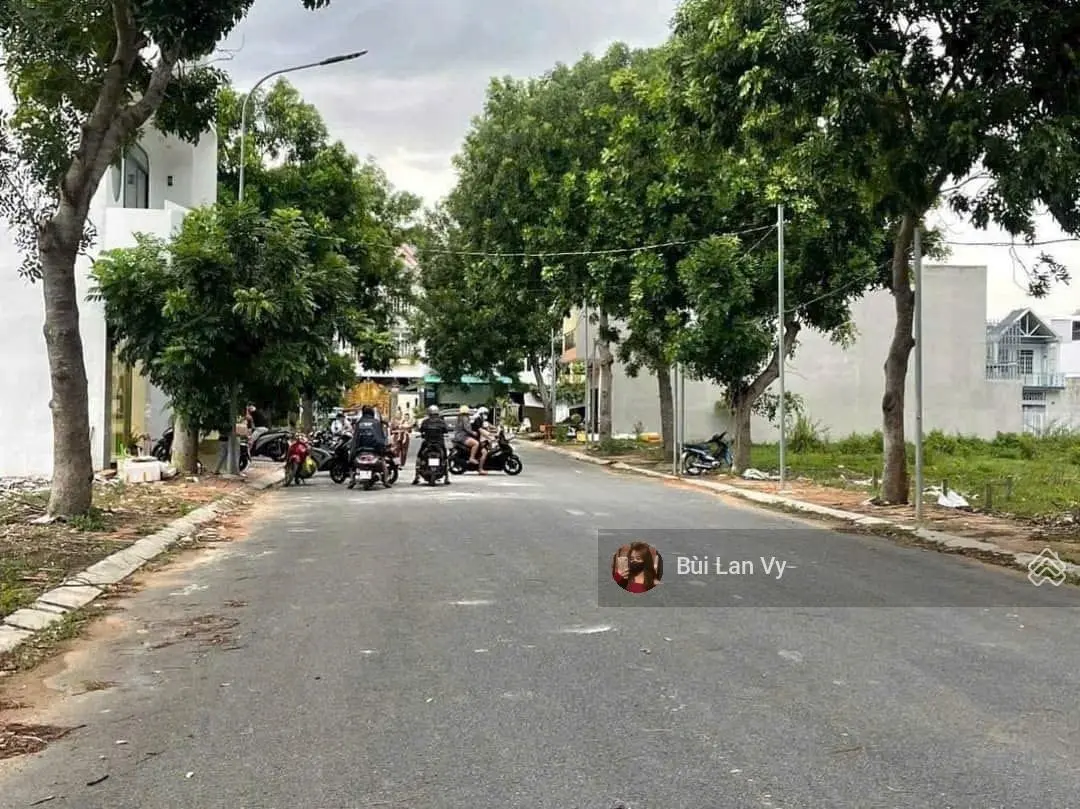 Bán đất MT,Đường Thầy Cai, Xã Phú Hưng, Bến Tre. Diện tích :145m2/ giá :436 triệu, thổ cư 120m2
