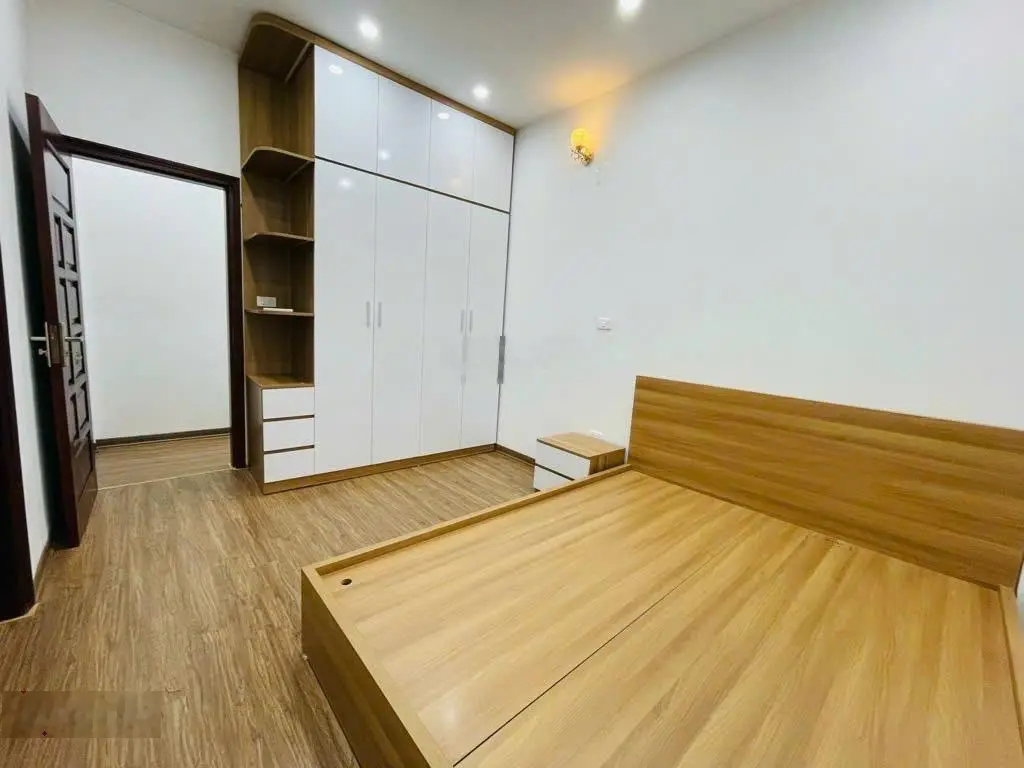 HIẾM !! Ô tô đỗ cửa | Kinh Doanh | Sổ vuông vắn | 42m2 Phố An Dương | 7,5 Tỷ ( có TL )