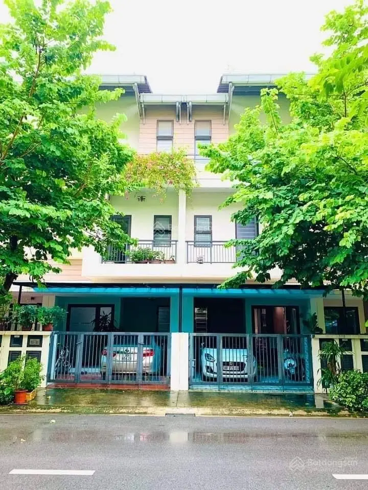 Chính chủ bán nhà liền kề Belhomes đầy đủ nội thất