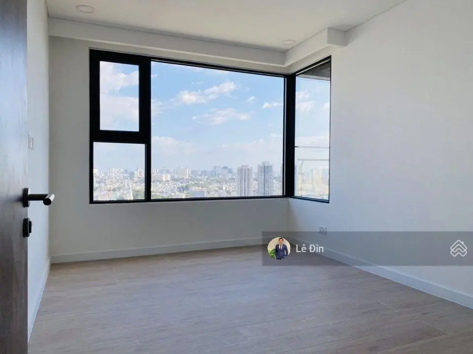 Chủ ngộp bán nhanh căn 2PN Kingdom siêu rẻ, giá đầu tư siêu tốt, view thoáng mát mẻ. LH 0907 582 ***