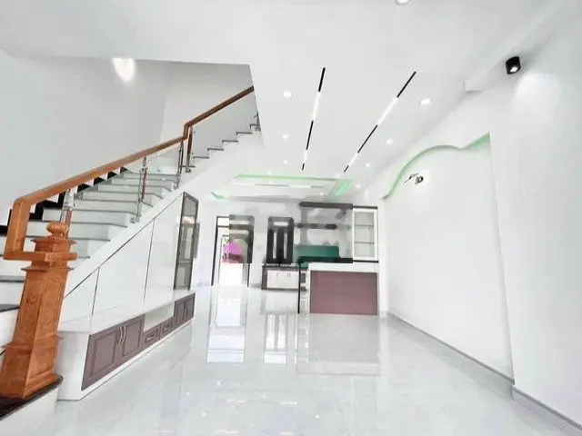 Bán gấp nhà mẫu như hình, sổ riêng thổ cư, gần trạm thu phí Bửu Long,