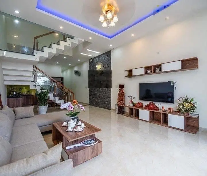 (Nhà chính chủ) bán gấp 1tỉ65 tại Chánh Nghĩa, gần Đường CMT8, 80m2 1TL 4PN SHR Thích hợp để đầu tư