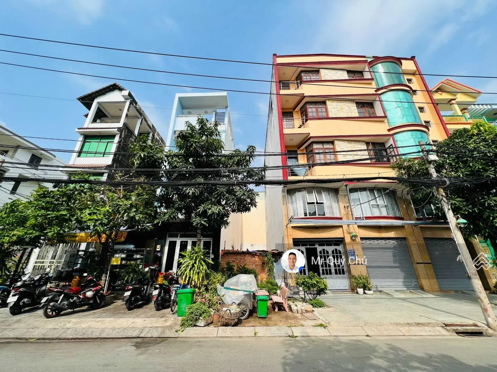 Nợ ngân hàng! Chủ nhà bán gấp nhà phố 4 tầng - full nội thất, đường 14m Phú Thuận - Giá: 10.5 tỷ