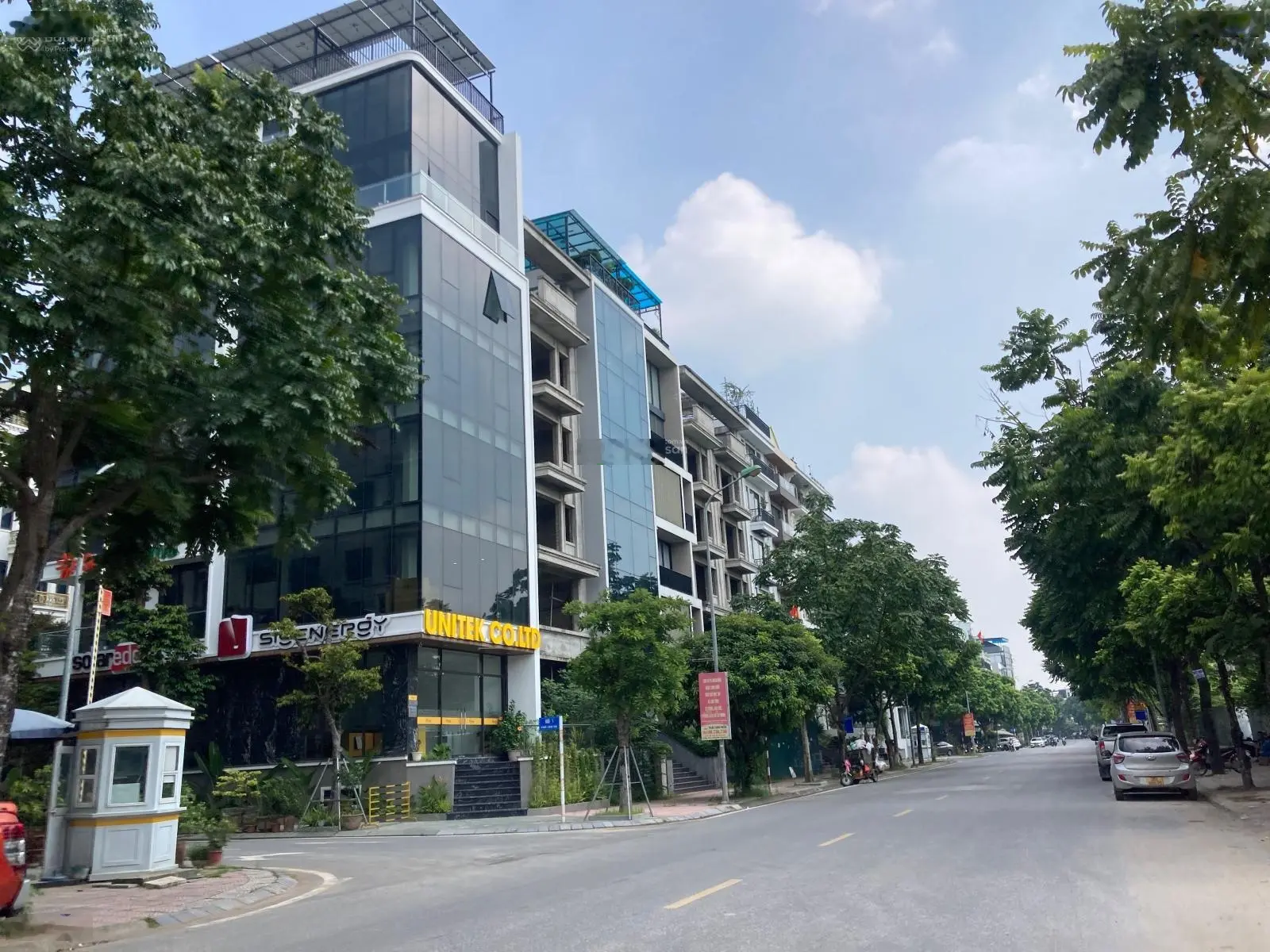 Bán Mảnh Đất Phân Lô 90m2(6x15m) Hiếm tại Phố Lâm Hạ Bồ Đề Nơi trung tâm tiện ích Long Biên