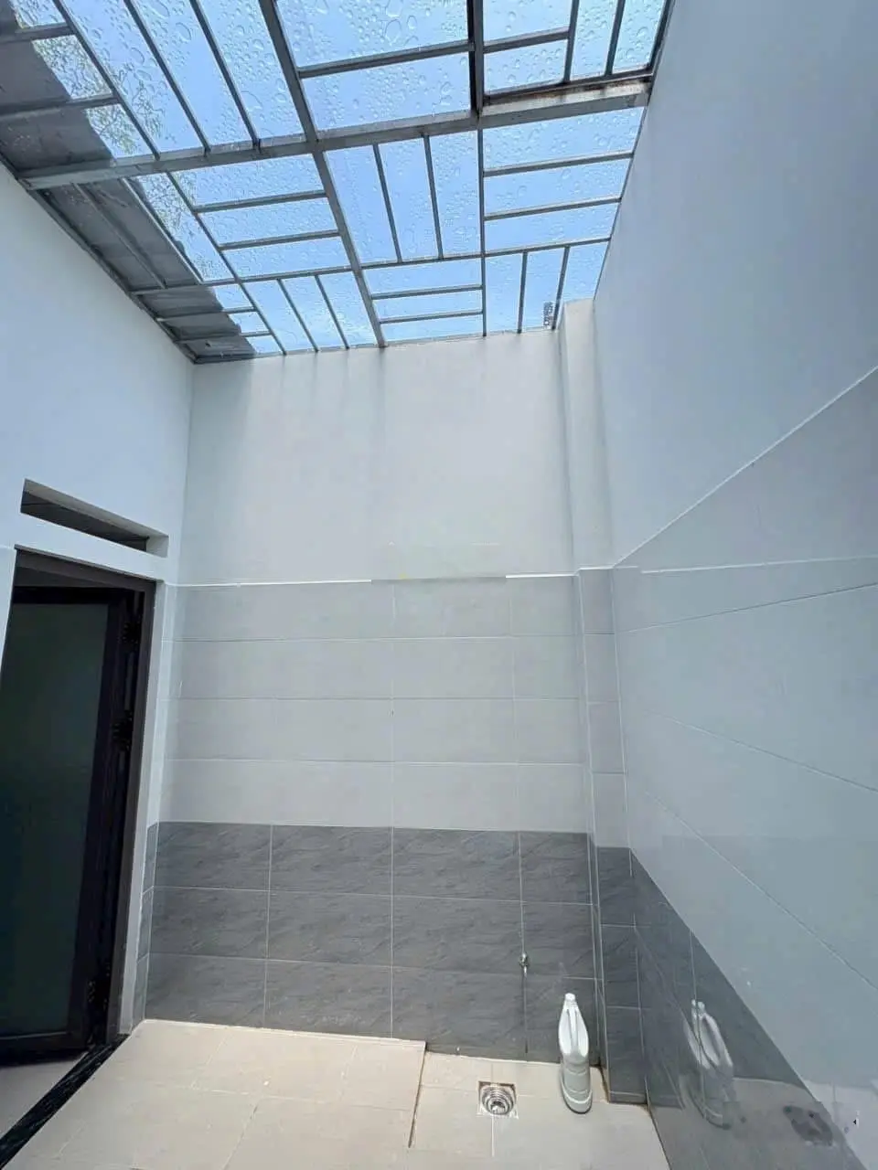 Nhà xịn - vị trí đẹp - nội thất sang- giá thành 3,95 tỷ tân bình dĩ an