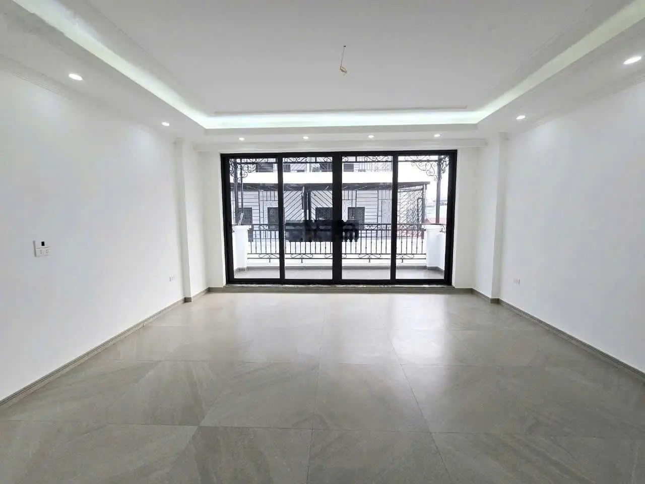 Bán nhà phân lô VIP ô tô tránh phố Trần Quốc Hoàn, Cầu Giấy 55m2x7 tầng thang máy, giá nhỉnh 20 tỷ