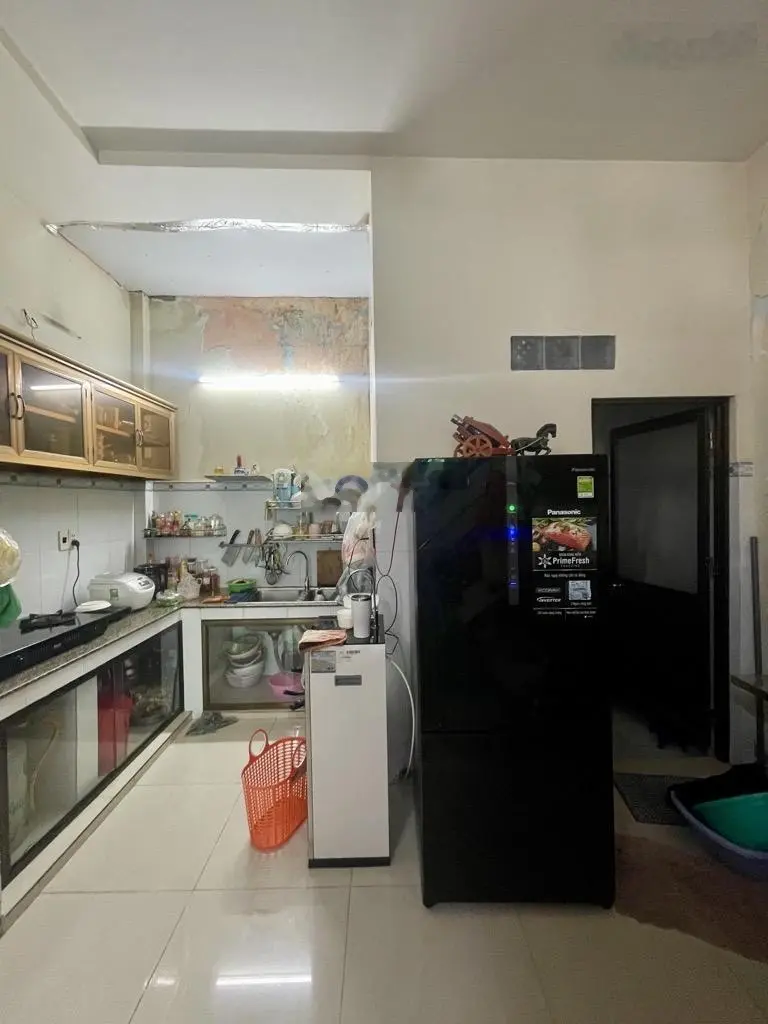 Hot bán gấp nhà riêng Hương lộ 2, Bình Tân 42m2, 3 tầng 3PN hẻm xe hơi ngay ngã tư 4 Xã, chỉ 3 x tỷ