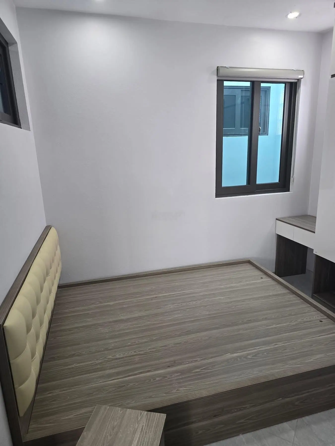 Bán nhà dòng tiền xuân phương 25 p . ba bước ra đường 70 giá 18x tỷ.