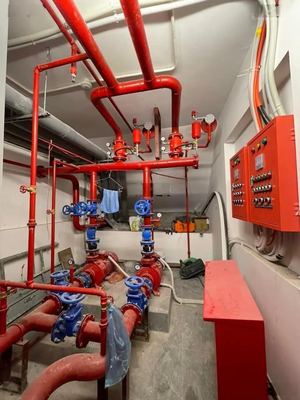 Bán toà nhà văn phòng mặt phố Hoàng Văn Thái. Nhà mới nội thất xịn, vỉa hè rộng kinh doanh vip