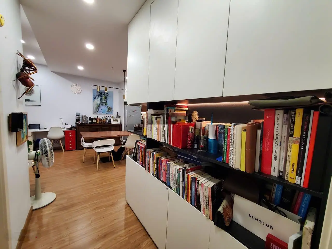 Chính chủ cần bán căn 87m2 tầng đẹp full nội thất cao cấp giá thiện chí bán. Thương lượng trực tiếp