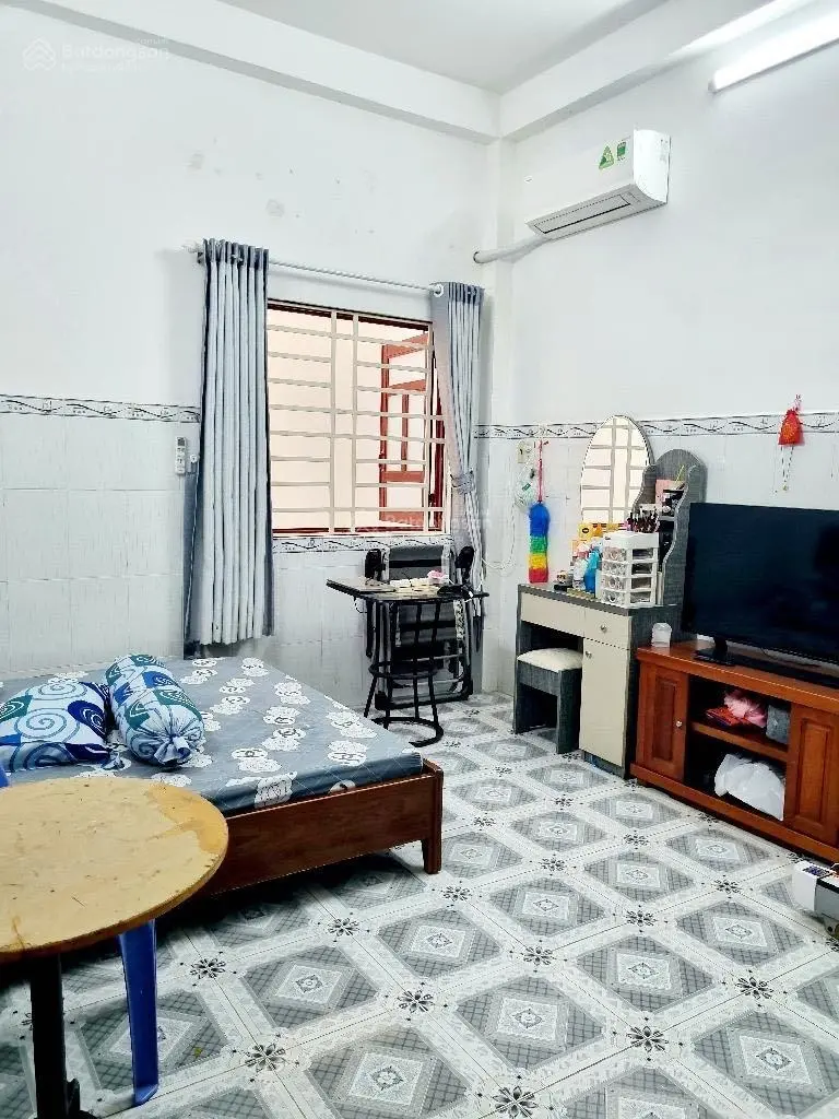 Nhà bán đường Nguyễn Quý Yêm - Bình Tân - 4 tầng - 4mx16m - giá 6.5 tỷ