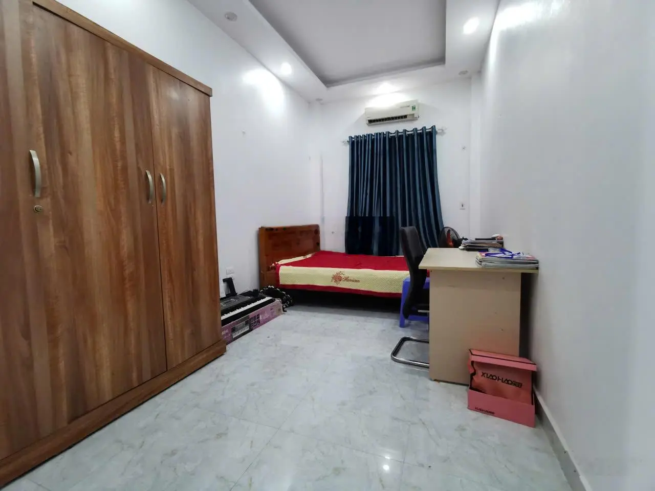 Cần bán nhà gấp gần Vinhomes Thăng Long, cách oto tránh 10m, 46m2, 3 tỷ 45