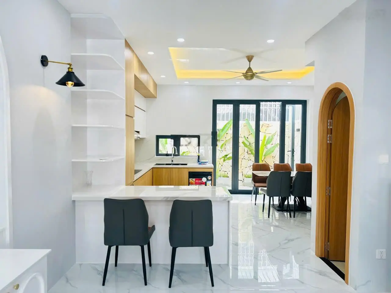 Nhà đẹp tại KDT Mỹ Gia Capella Nha Trang gần hồ bơi và có dòng tiền cho thuê sẵn