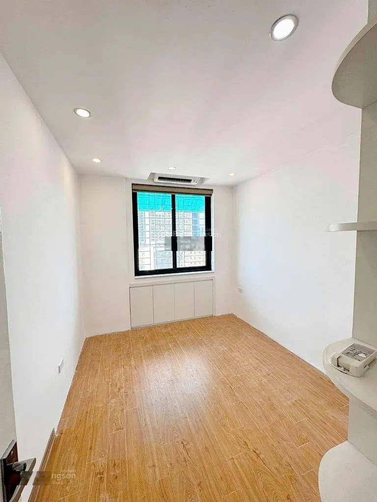 Bán nhà , 2,8t.ỷ TT Đồng Xa - Mai Dịch 80m2 ( sổ 42 ) , 2 ngủ rộng , ko có căn thứ 2 .
