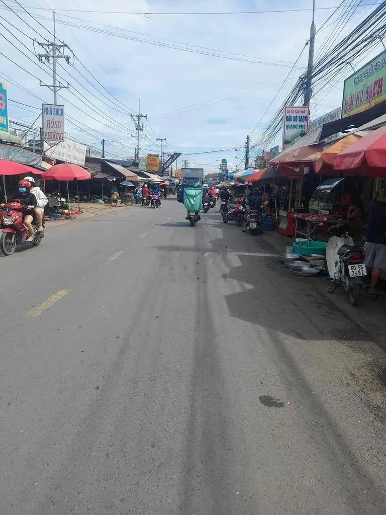Bán lô đất 100m2 mt dẫn về sân bay qt long thành