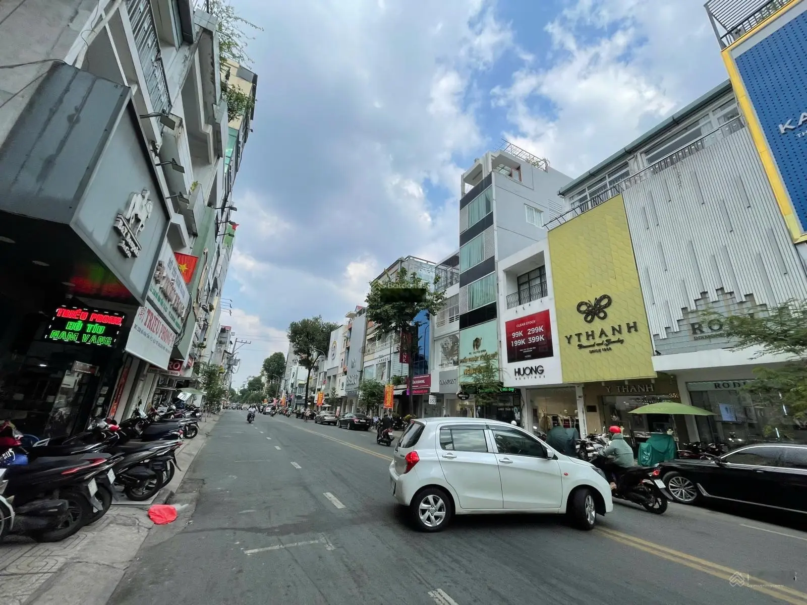 Siêu phẩm MT Sư Vạn Hạnh, Quận 10, 4.5x18m, Hầm + 9 Tầng - HĐT: 120 triệu, giá 38.9 tỷ
