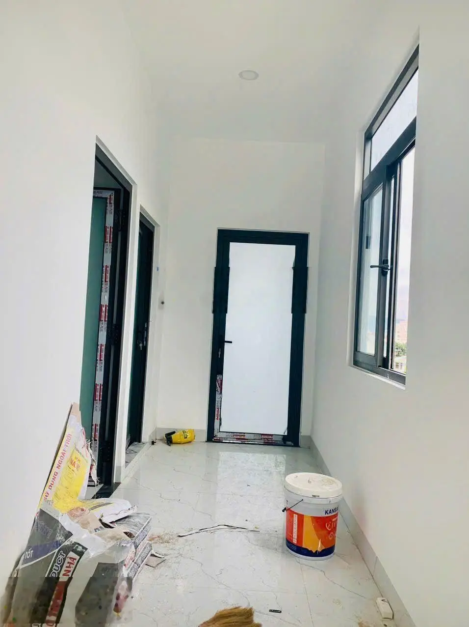 Nhà 2 tầng hẻm Ngô Đến Nha Trang đường oto 4ty2 gần biển gần trường đại học