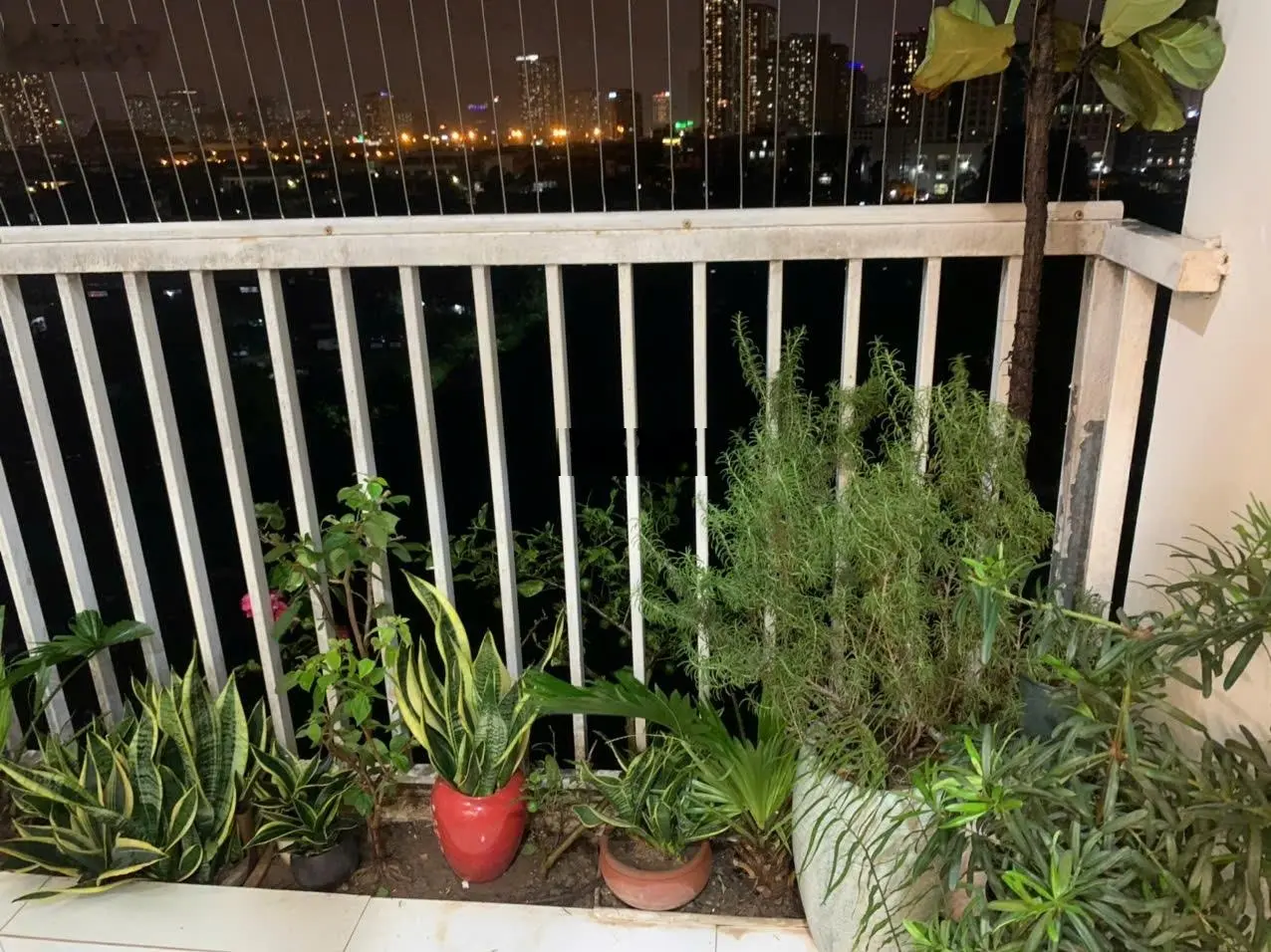 Gia đình chuyển căn hộ 3 ngủ cần bán căn góc 3 mặt thoáng, hướng siêu mát, trong lành. Giá thật