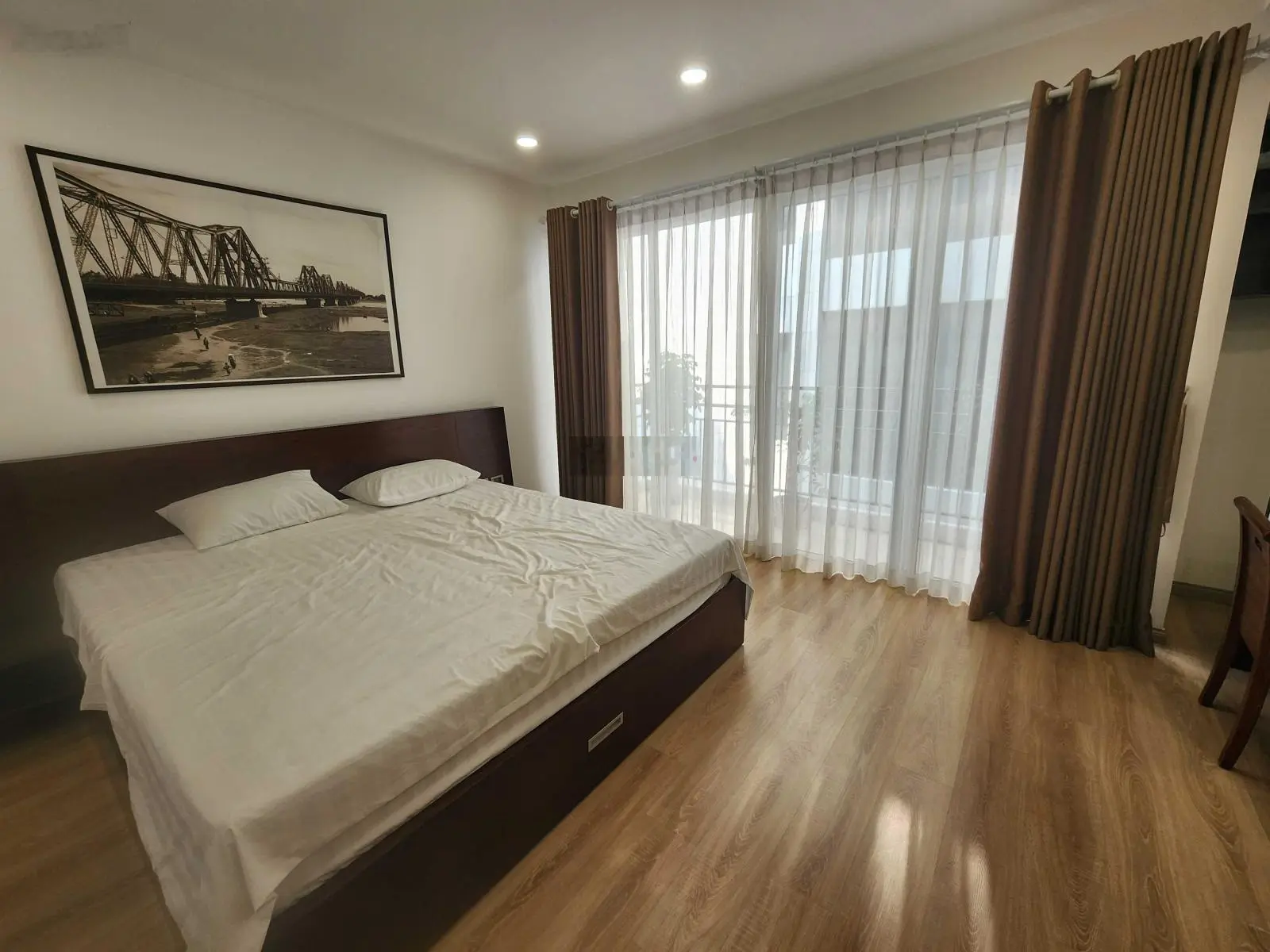 Cần bán gấp nhà biệt thự Quảng An Tây Hồ 212 m2, 3 tầng, MT 7m, ô tô, 75 tỷ