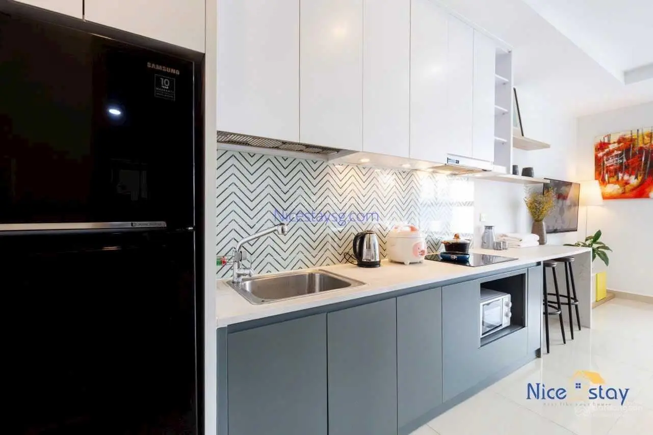 Cần BÁN căn officetel, 36m2, Giá 2ty300, trừ lại cho khách 70tr, có sẵn HĐ thuê 0908 457 *** Linh