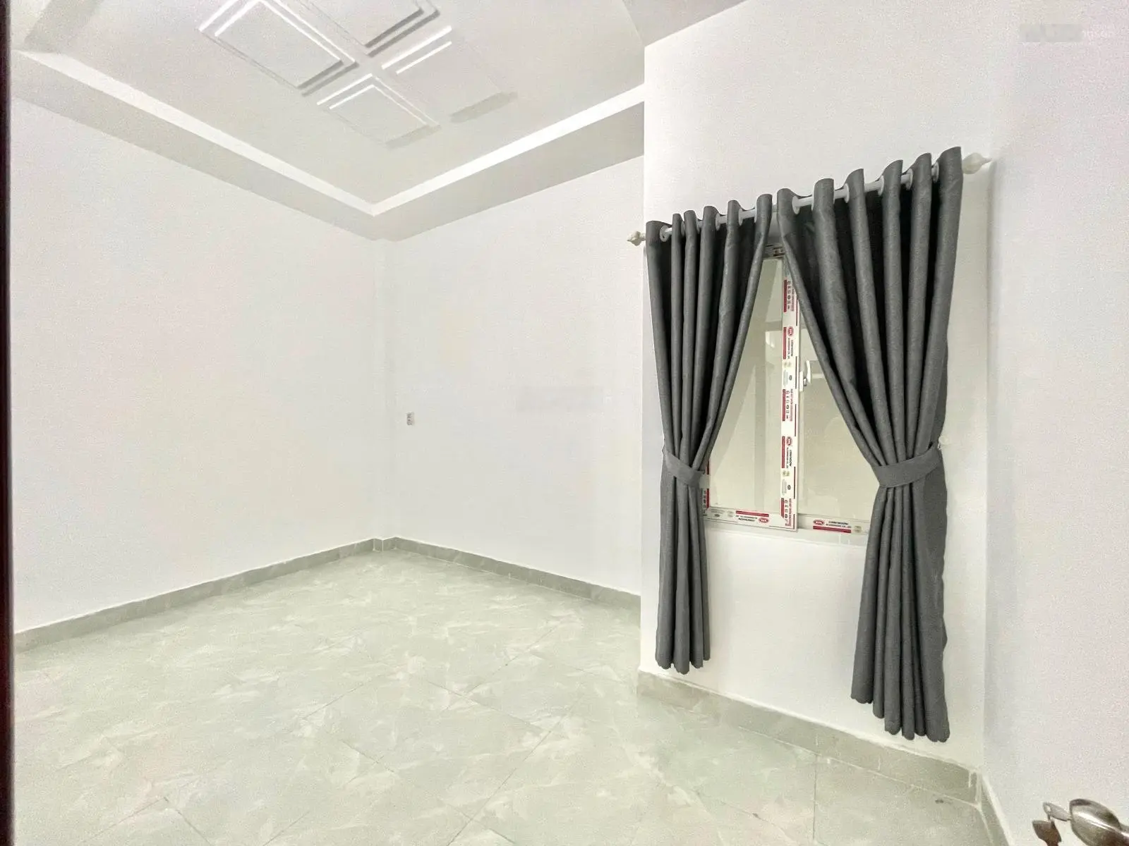 Cần bán gấp nhà 1trệt, 1lầu ~ 54m2 (SHR). (Hình thật 100%)