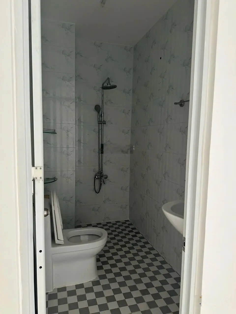 CC bán nhà 1trệt, 2lầu, hẻm đường 8 gần Lò Lu, PTrường Thạnh, Q9, giáp KĐT Đông Tăng Long