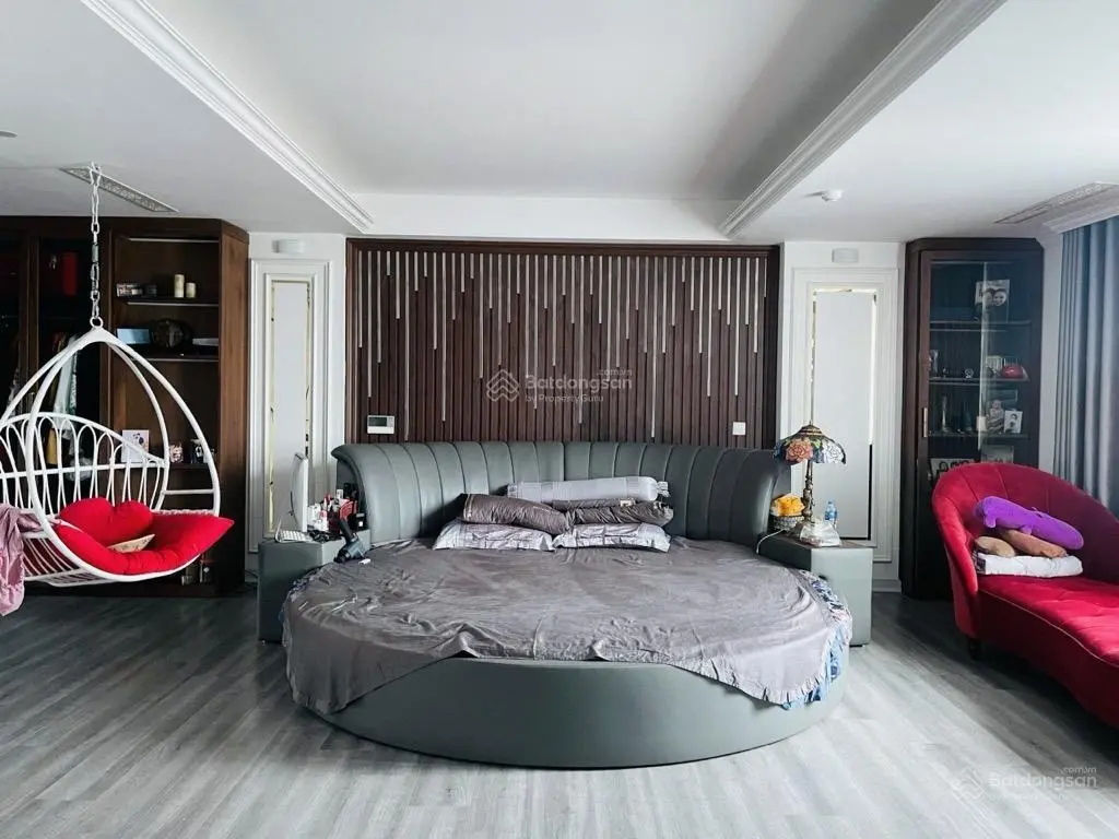 (Mặt tiền 9.9m) mặt phố Phan Văn Trường, Cầu Giấy, 99m2 10 tầng giá 68 tỷ