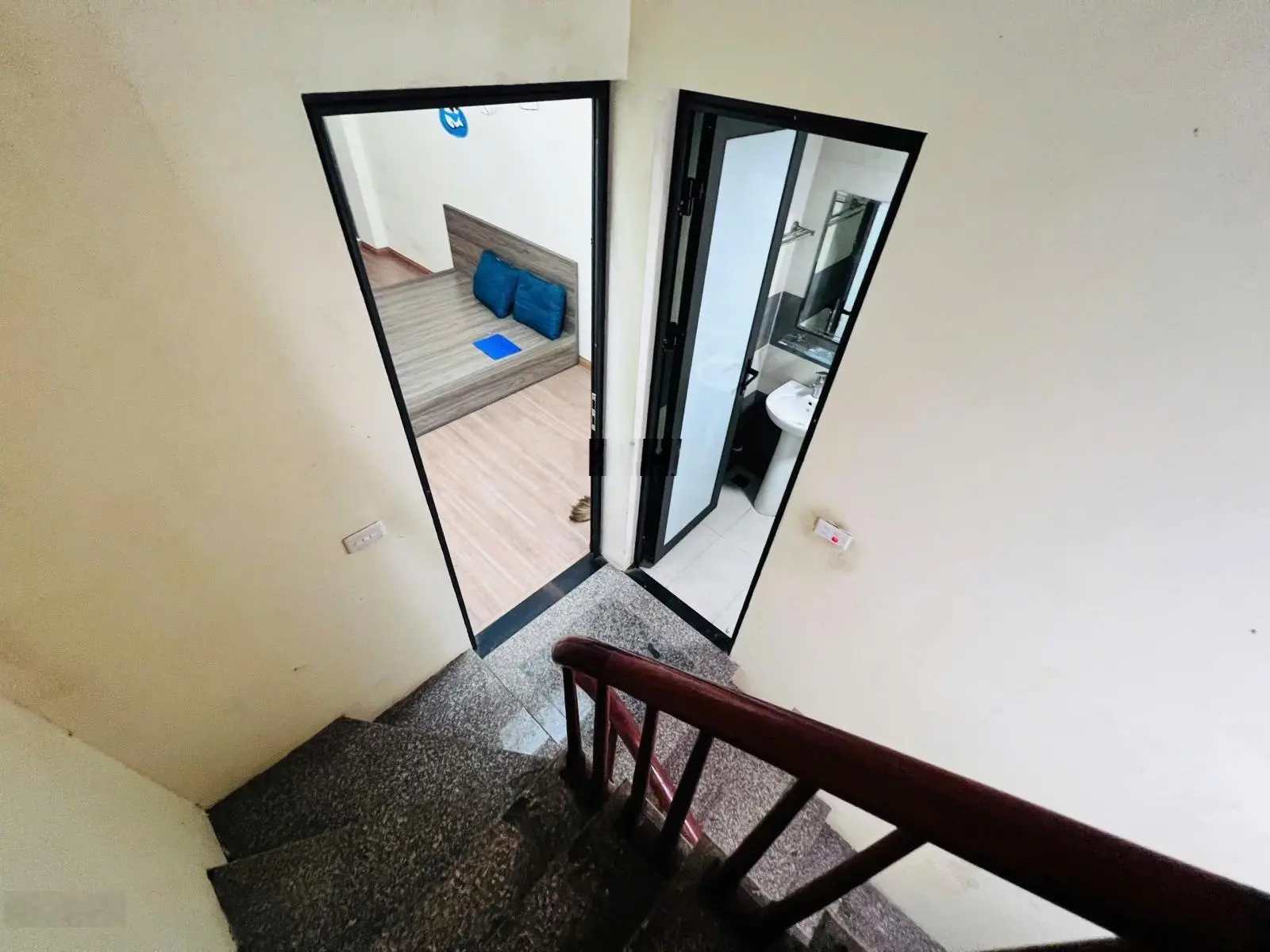 Bán nhà Mỹ Đình 30m ra phố - 5T - ở ngay - giá bán nhanh - chủ thiện trí
