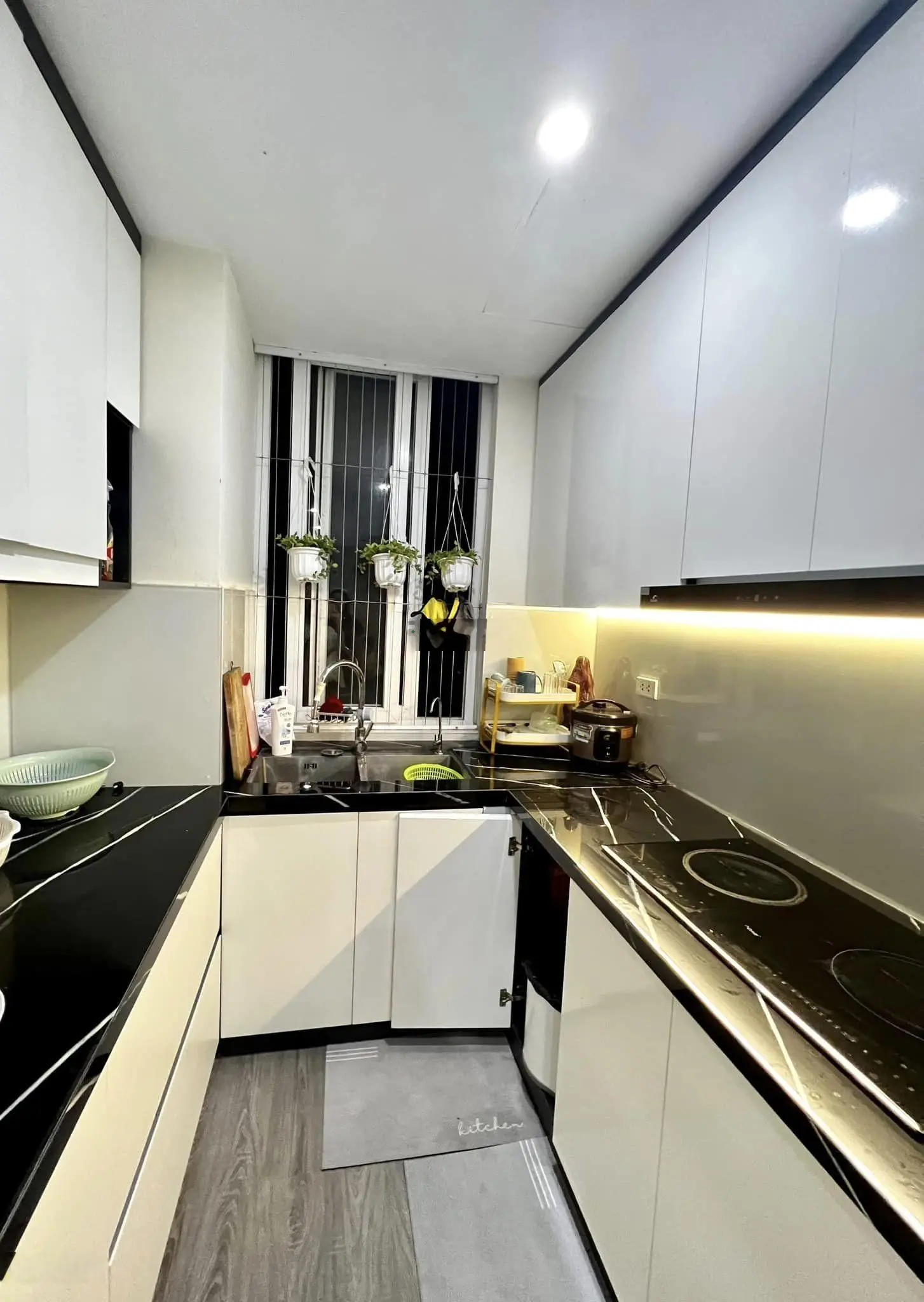 Bán căn 60m2 tầng đẹp, 2PN 2VS tòa xpHomes Star full nội thất giá 2. X tỷ