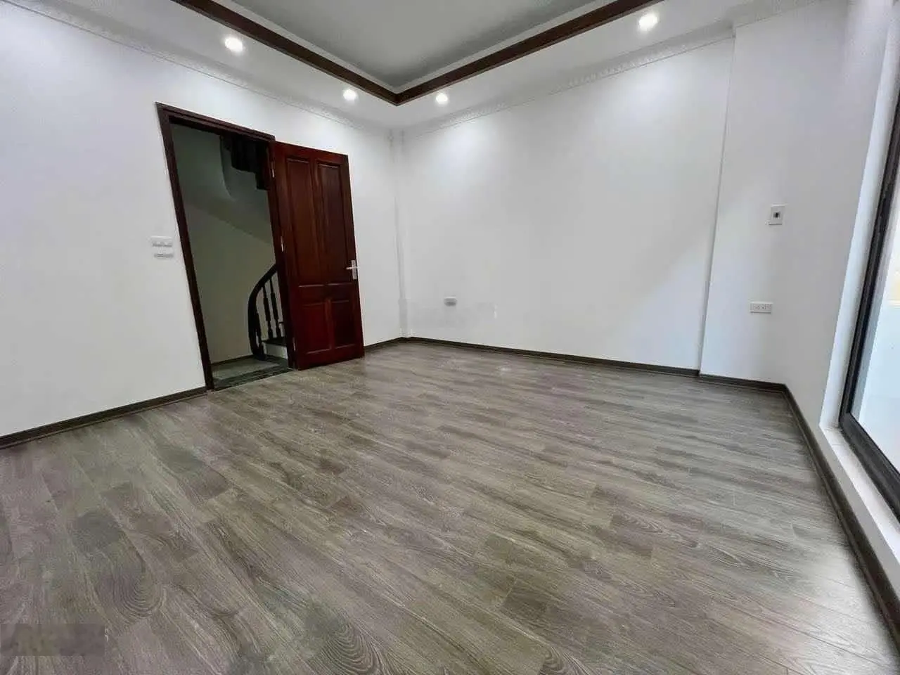 Bán nhà- đại mỗ- ngõ ô tô- 33 m 2- 5 tầng -mt 6m xây mới - ful nội thất- dân trí cao- tiện ích ngập