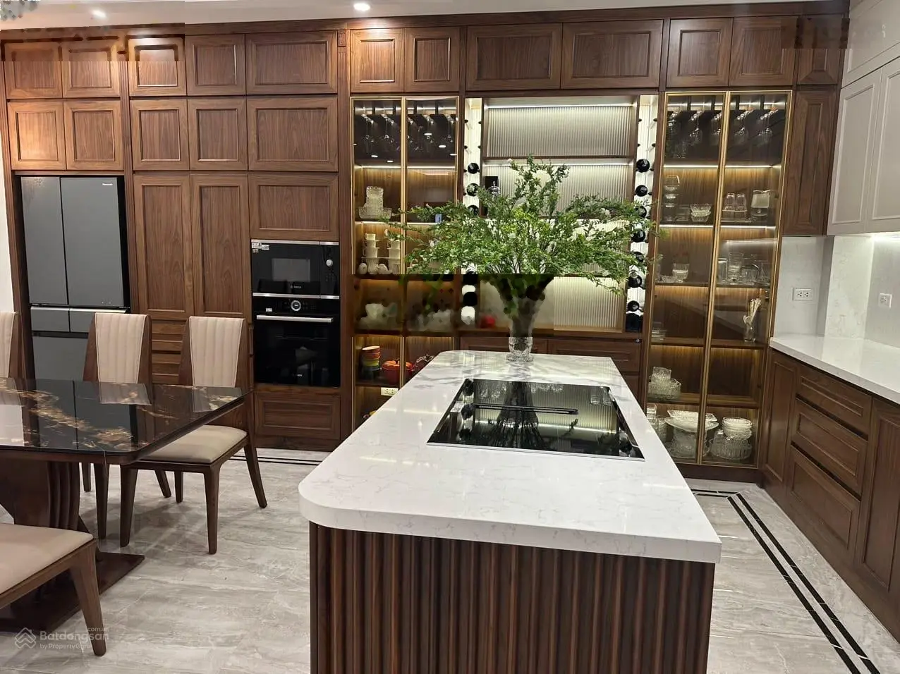 Bán biệt thự mặt hồ Viglacera Xuân Phương, 200m2, mặt tiền 12m, gồm 3 tầng 1 tum căn víp 0989 031 ***