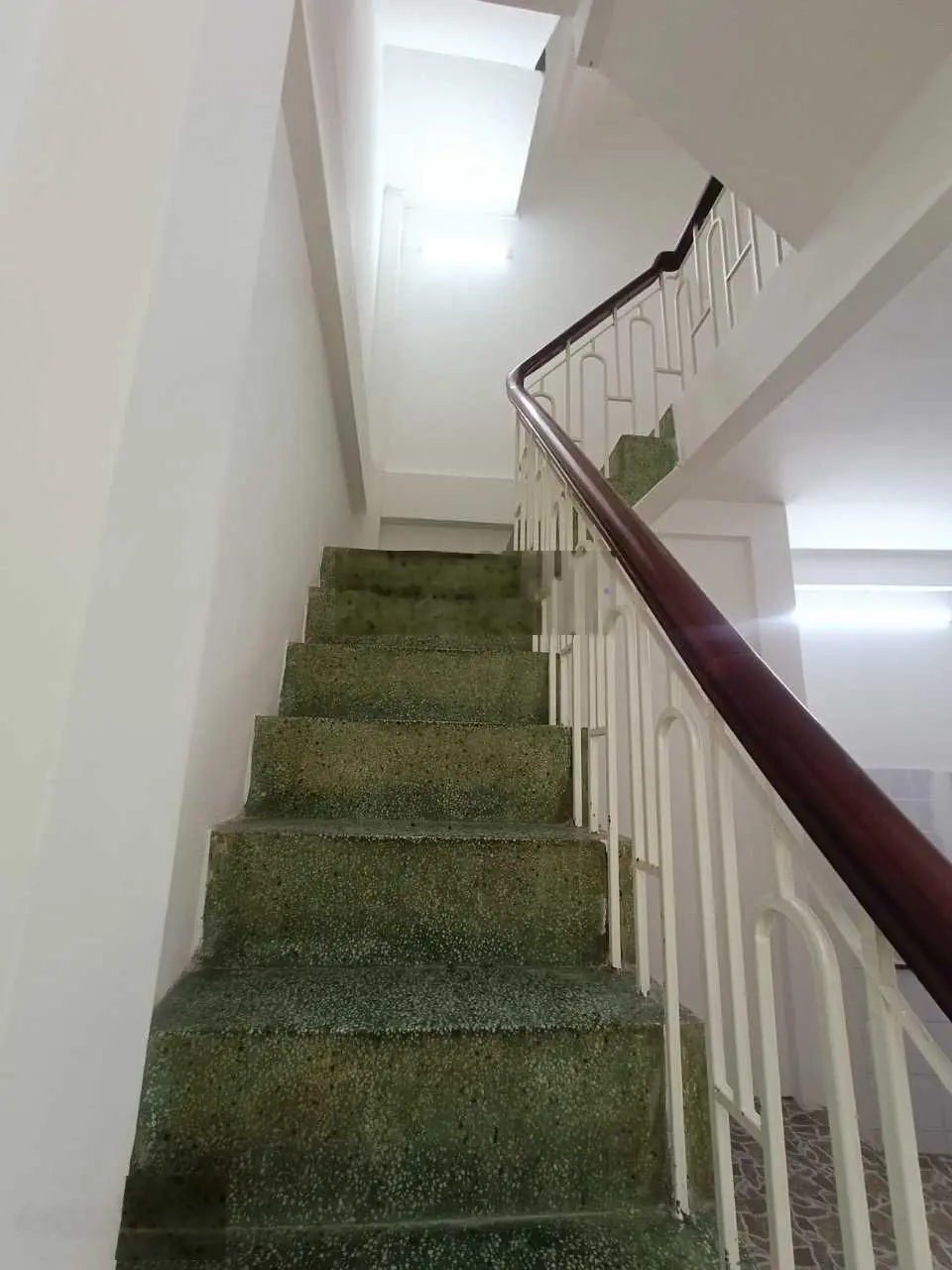 Cần bán gấp căn nhà Trần Quý , P4, Q11. Dt92,7m2, 4PN, 3WC, Giá 7.550tỷ. Sổ đỏ trao ngay