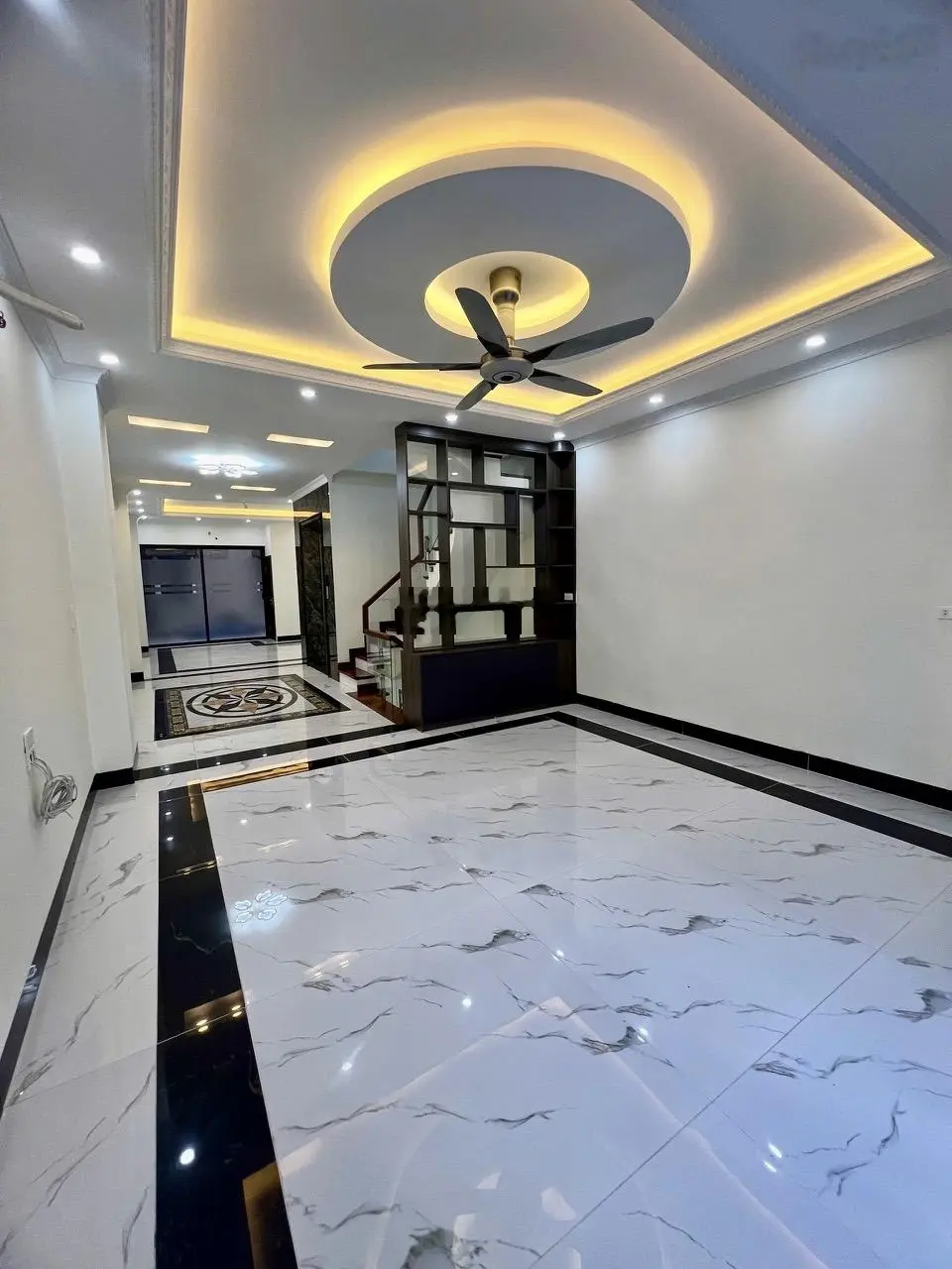 Bán nhà liền kề Văn Phú, 5 tầng, thang máy, kinh doanh ngày đêm, giá cần bán gấp