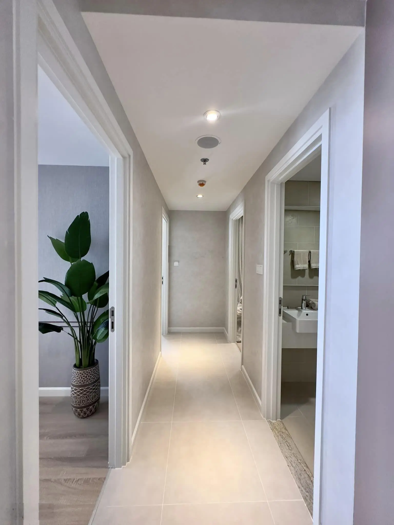 Chính chủ Bán căn hộ Urban Green 2PN 2WC 65m2 3.9 tỷ, bán giá gốc thu hồi vốn