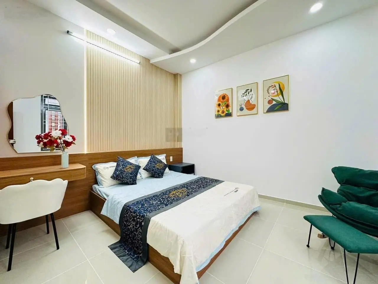 Bán gấp nhà HXH Lê Quang Sung, 4 tầng BTCT, 5 PN 4 WC, chỉ 30m ra mặt tiền, gần chợ Bình Tây