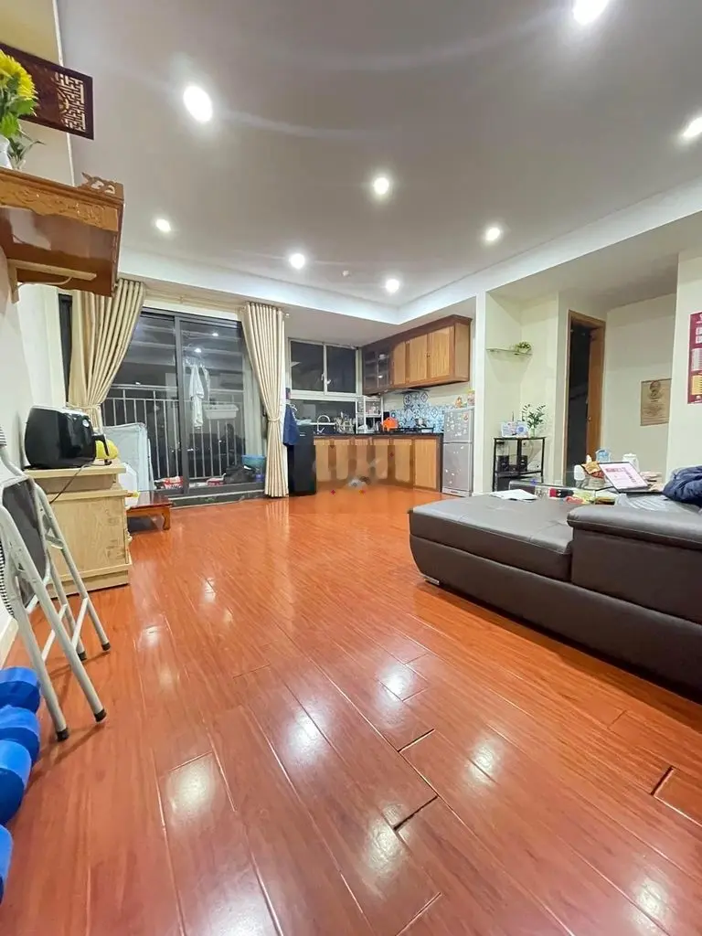 Cần bán căn hộ lô góc 2 ngủ tại Đông Ngạc, Bắc Từ Liêm, Hà Nội. Diện tích 70m2