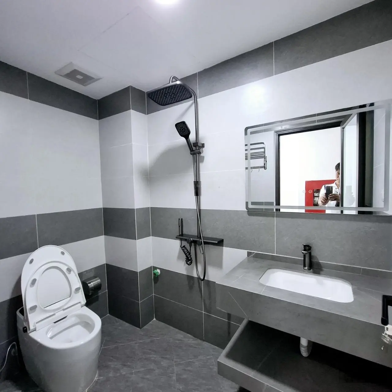 Hiếm nhà phố Giáp Nhị, nhà mới 88m2, 8 tầng, ô tô vào nhà, chỉ nhỉnh 20 tỉ, lh 0904 690 ***