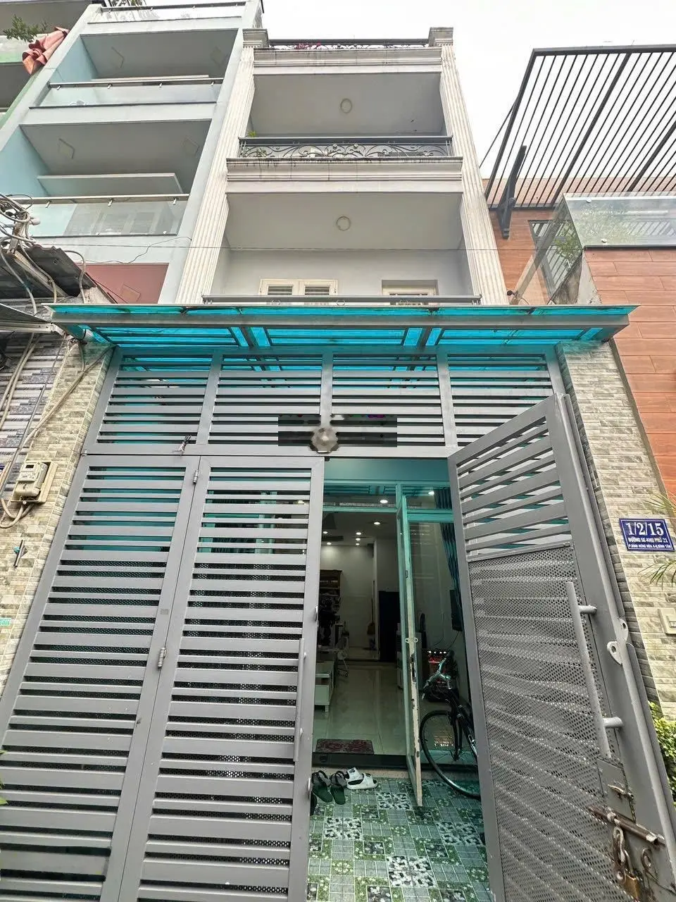 Gấp gấp chủ đang gửi sổ chị ngân giữ hộ 2,5 tỷ nay mông muốn nhà anh chị nào thiện chí lấy sổ hộ
