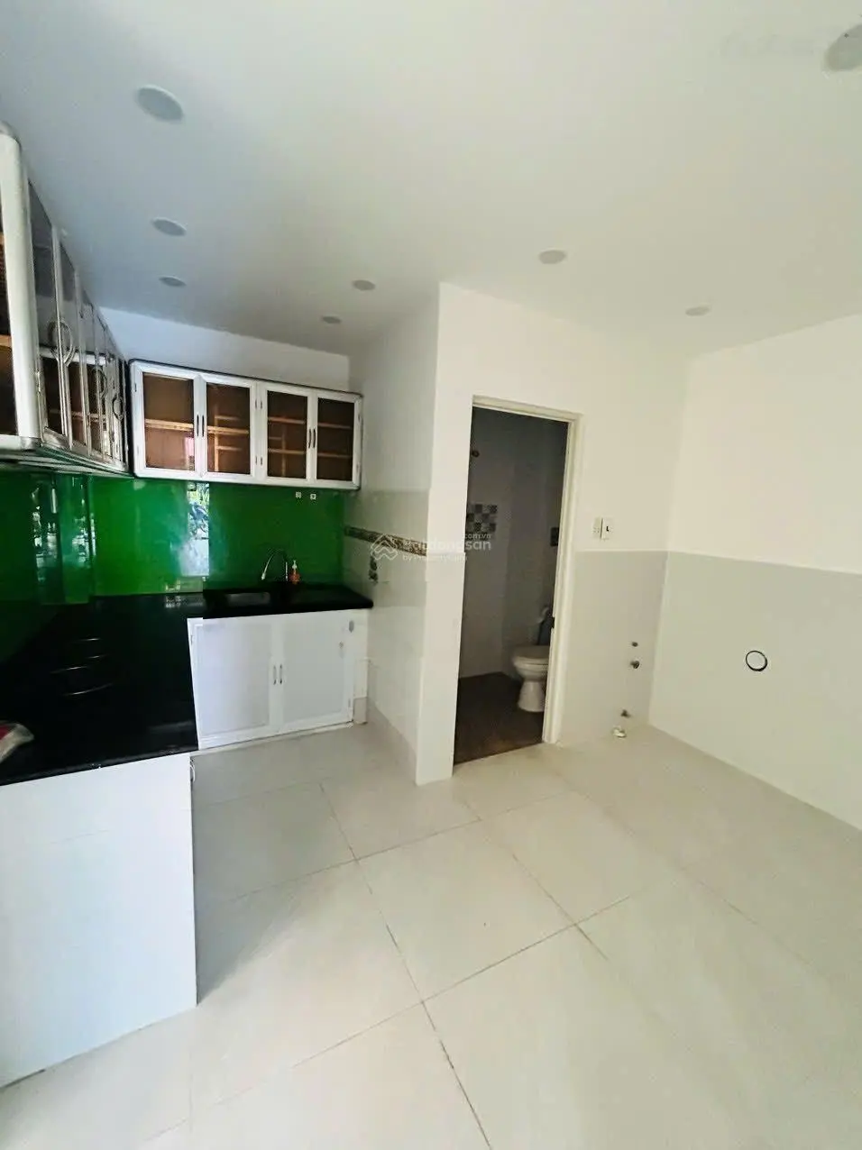 Chính chủ bán nhà 1 trệt 1 lầu 2 mặt tiền hẻm thông thoáng. 1 sẹc hẻm 107 Quang Trung P10. DT 52m2
