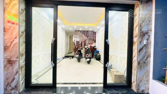 Quận Thanh Xuân-Ôtô tránh -Vỉa hè-6 tầng thang máy chỉ hơn 15 tỷ