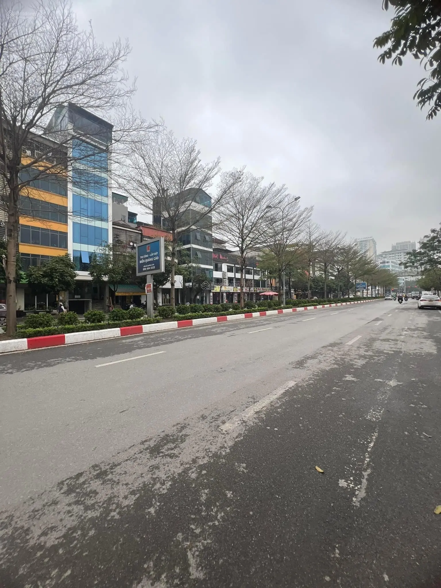 Tòa nhà mặt phố Hồ Tùng Mậu, 55m2, 8 tầng thang máy, có hầm, view hồ, vỉa hè, 27.6 tỷ