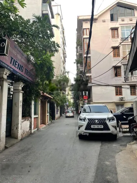 Bán nhà phố Vạn Phúc Liễu Giai lô góc 82m2 giá 31 tỷ